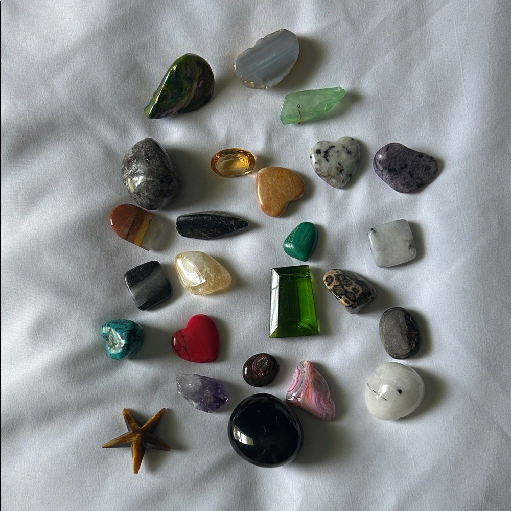 Natural Assorted Stone And Crystals Collection - Picture 9 of 16
